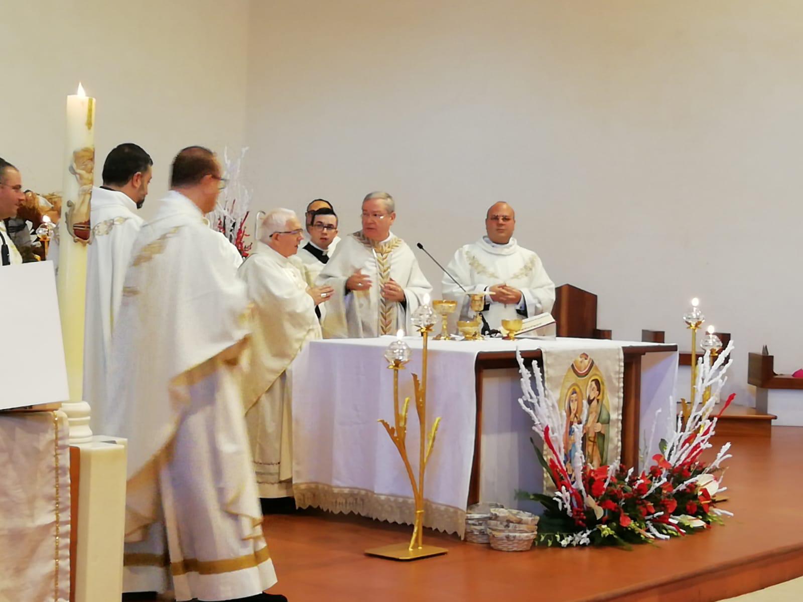 La solenne Concelebrazione Eucaristica in occasione del 25° Anniversario dell’istituzione della Parrocchia Santa Famiglia in Palmi