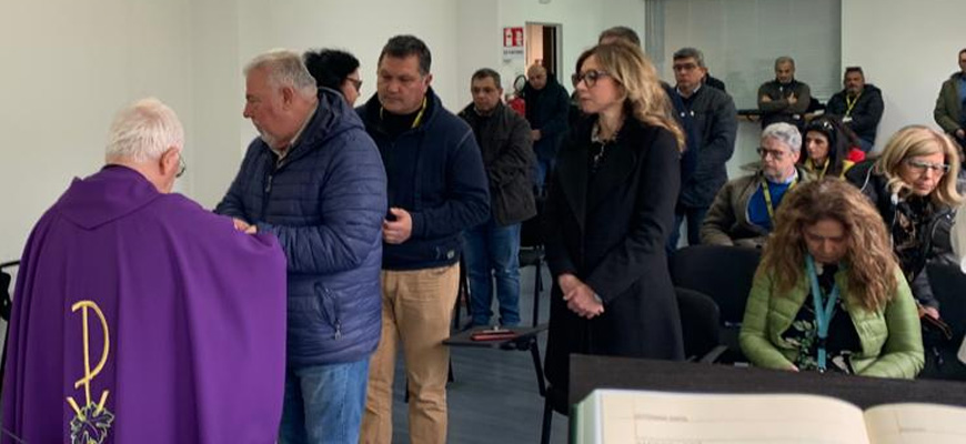 Il Vescovo celebra la messa presso la MCT al Porto di Gioia Tauro nell’imminenza delle feste pasquali