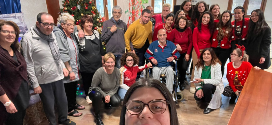 I giovani universitari  iniziano la novena di Natale a casa Famiglia Castellace