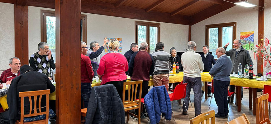 Mons. Alberti a fianco dei più deboli promuove una solidarietà concreta