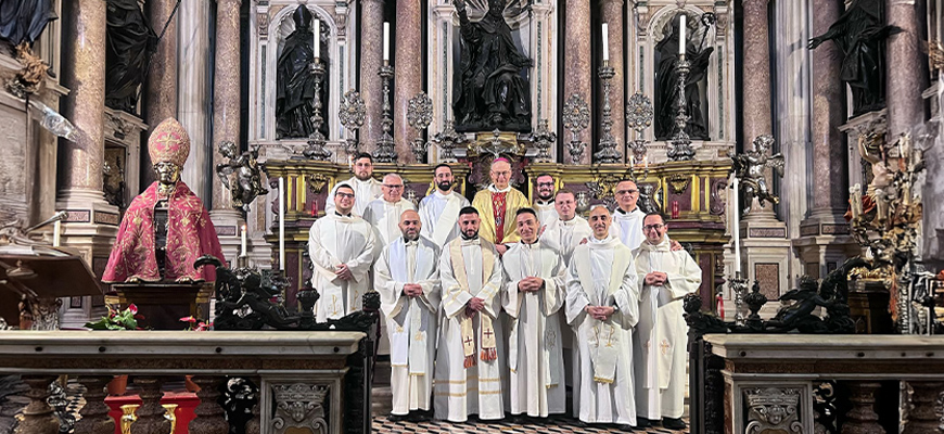 PELLEGRINI DI FRATERNITÀ “Diario di viaggio” del clero giovane e del Vescovo insieme in Campania