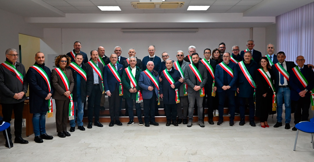 Incontro del Vescovo con i sindaci della Piana: collaborazione, responsabilità condivisa e scelte di lungo periodo