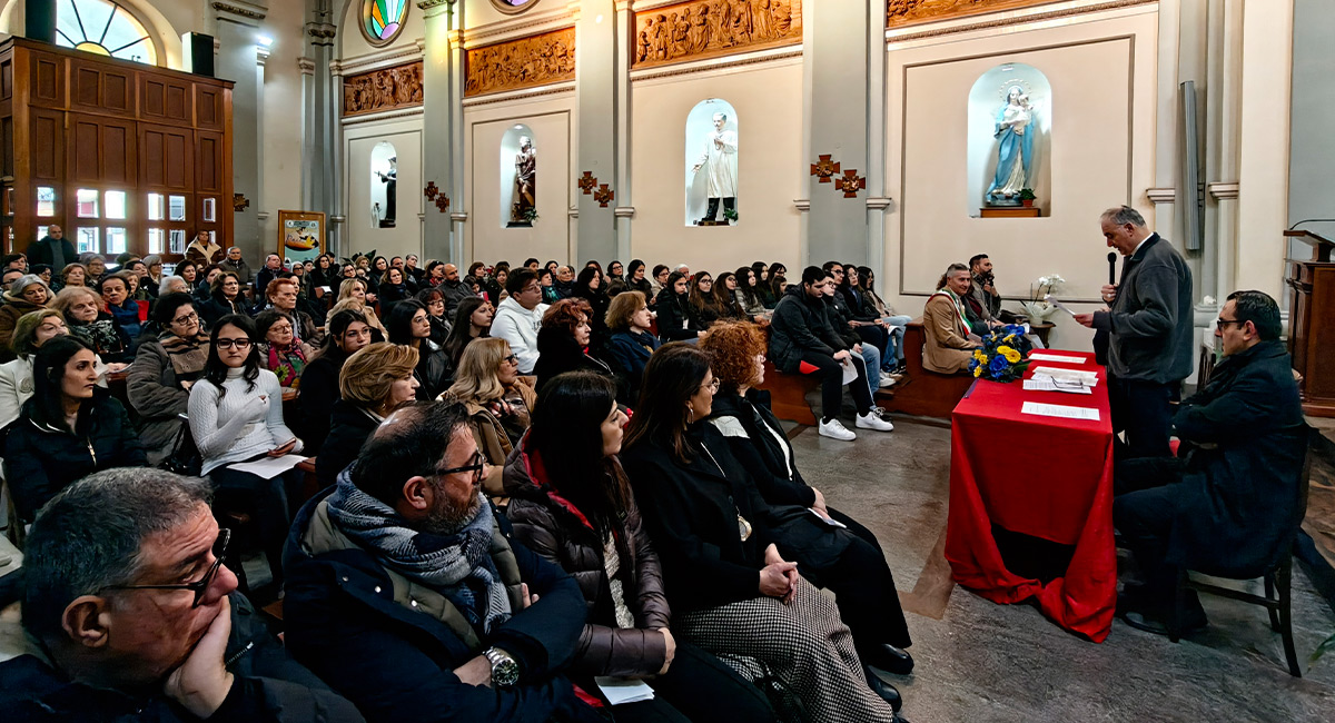 “Missione Pace”: a Taurianova una chiesa gremita per l’incontro con il Vescovo Alberti