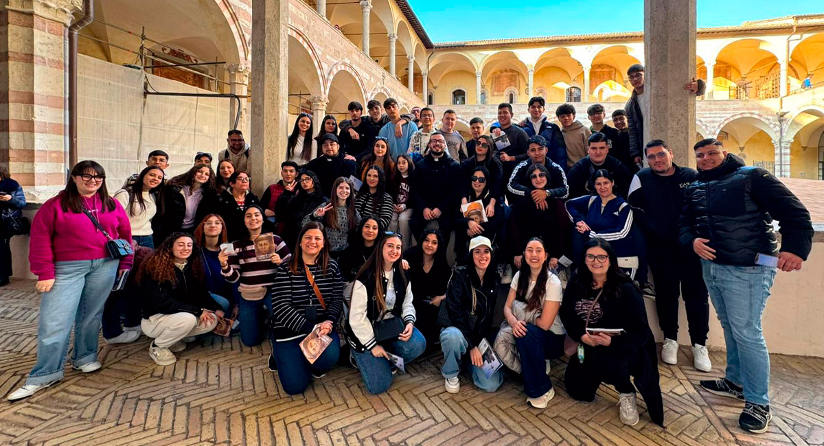 Sui passi del serafico Francesco: I giovani di Gioia Tauro e Rosarno Pellegrini di Pace ad Assisi