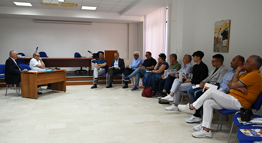 Il Vescovo incontra i Sindaci della Piana: dialogo, ascolto e cammino comune