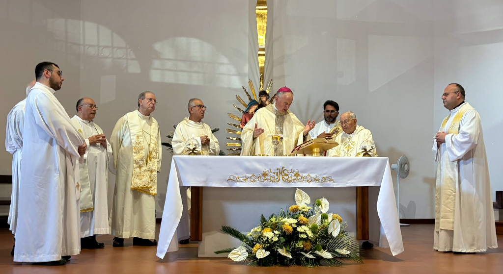 Una vita spesa per la comunità: la Santa Famiglia in festa per il 60° di sacerdozio di Don Pasquale Pentimalli